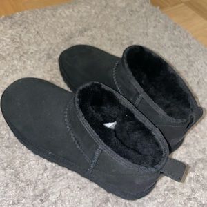 Black Ugg Boots